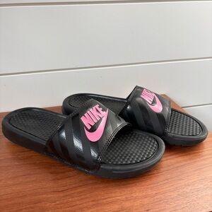 Nike Benassi JDI Women's Slide Sandals Womens Black Pink Logo Swoosh Sz 9 Comfy